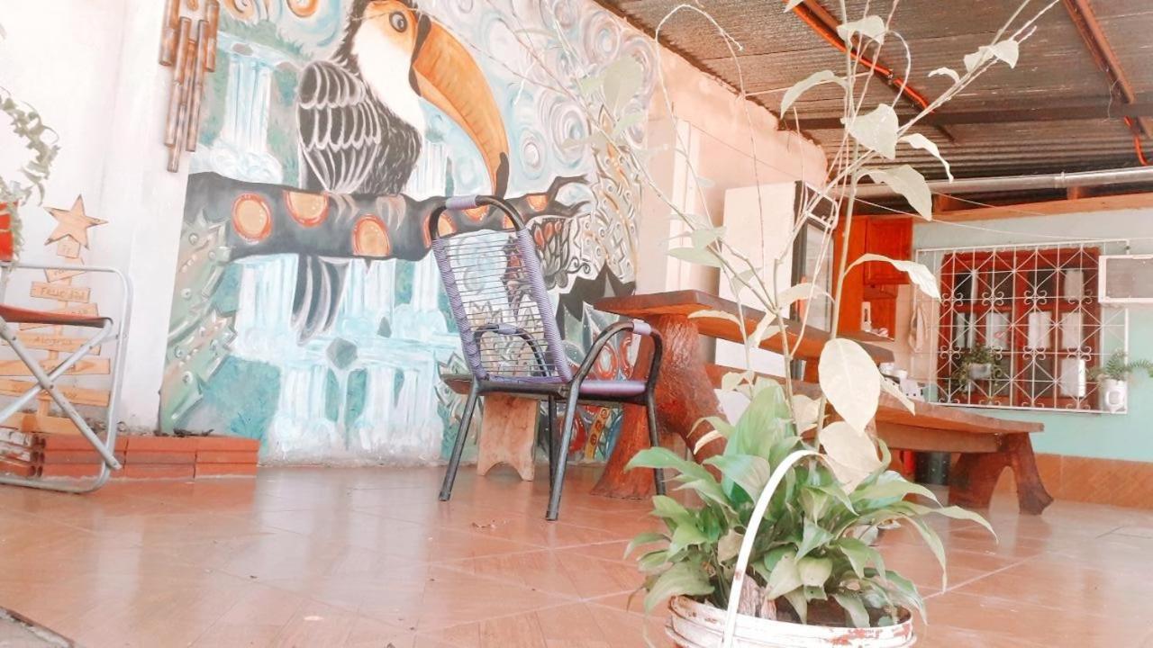 Alojamiento Picaflor Iguazu Hostel ปูแอร์โตอีกวาซู ภายนอก รูปภาพ