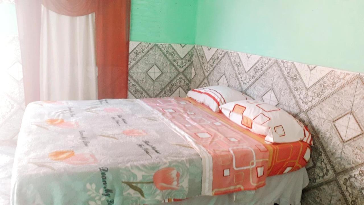 Alojamiento Picaflor Iguazu Hostel ปูแอร์โตอีกวาซู ภายนอก รูปภาพ